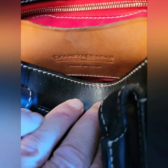 Dooney & Bourke 5 pieces - Picture 11 of 16